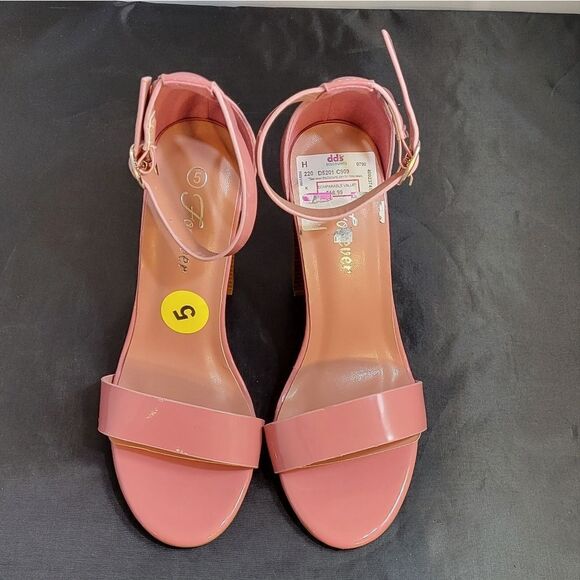 BRAND NEW FOREVER BLOCK ADJUSTABLE BUCKLE ANKLE STRAP OPEN TOE WOMEN"S SANDAL - Picture 2 of 14